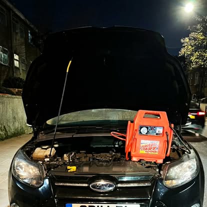 Top 10 essential roadside assistance tips